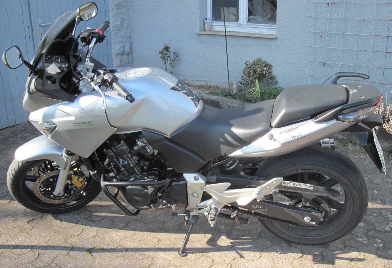 100 Honda CBF 600 Baujahr 2007.JPG