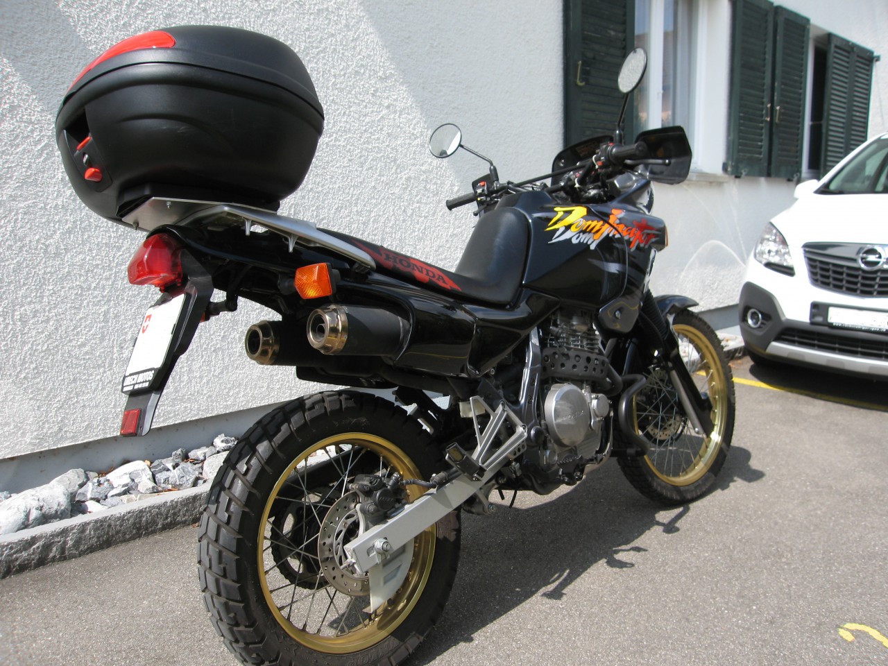 Domi_Back - Kopie.JPG (2.36 MiB) 2414 mal betrachtet Von hinten ist noch schöner als von vorn...