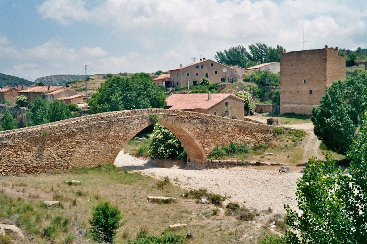 Alte Brücke im Maestrazgo