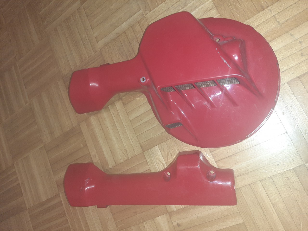 20201216_080457.jpg (3.15 MiB) 2279 mal betrachtet Verkleidung vorne, Kratzspuren