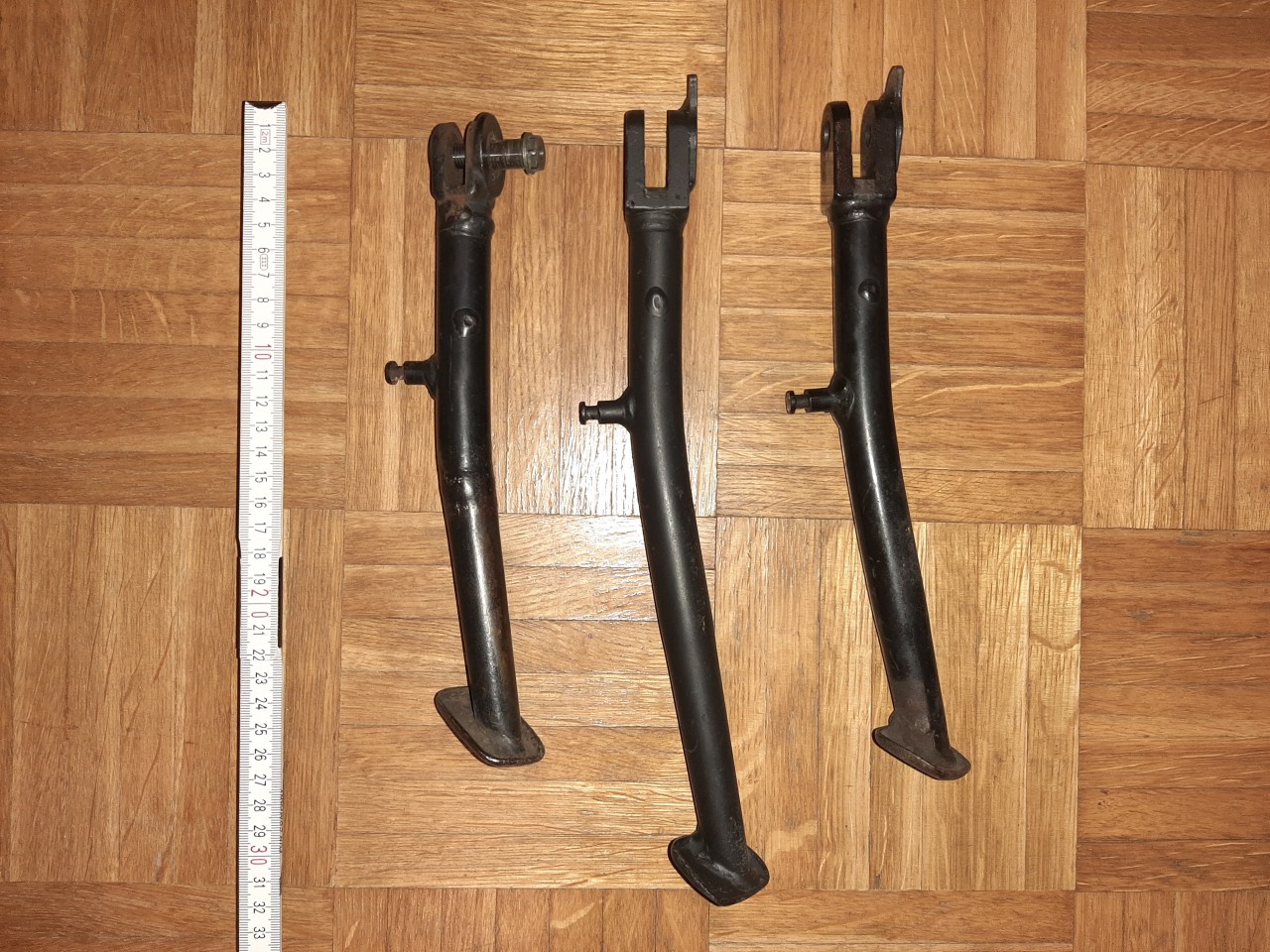 20201216_081209.jpg (4.61 MiB) 2201 mal betrachtet verschieden lange Seitenständer. Bitte die Kenner: welche passen nun an die Domi, welche nicht? Hab die damals über eBay gekauft....keinen dann verbaut...aber gut, was man hat hat man.