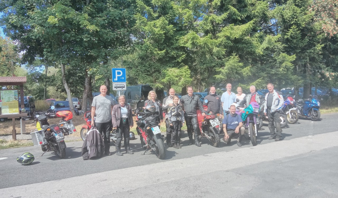 IMG_20220821_134704_HDR.jpg (1.82 MiB) 2203 mal betrachtet Alle beteiligten des heutigen Tages