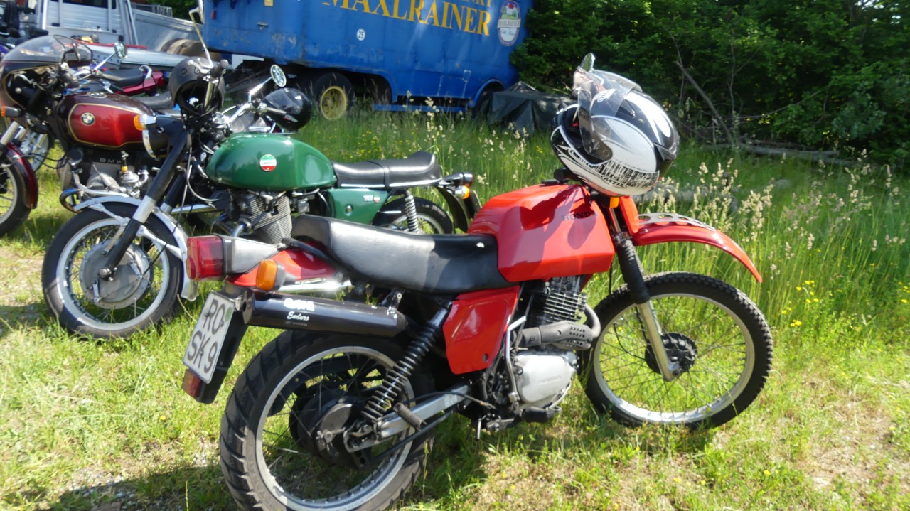 046 Honda XL 500 S mit großem Tank.JPG