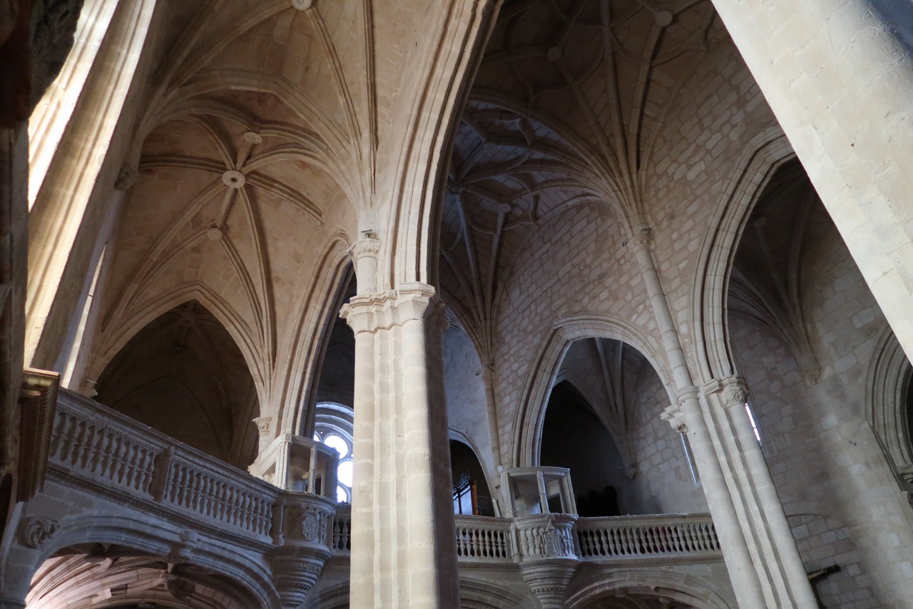 Kreuzrippengewölbe der Iglesia de Santa Maria la Mayor