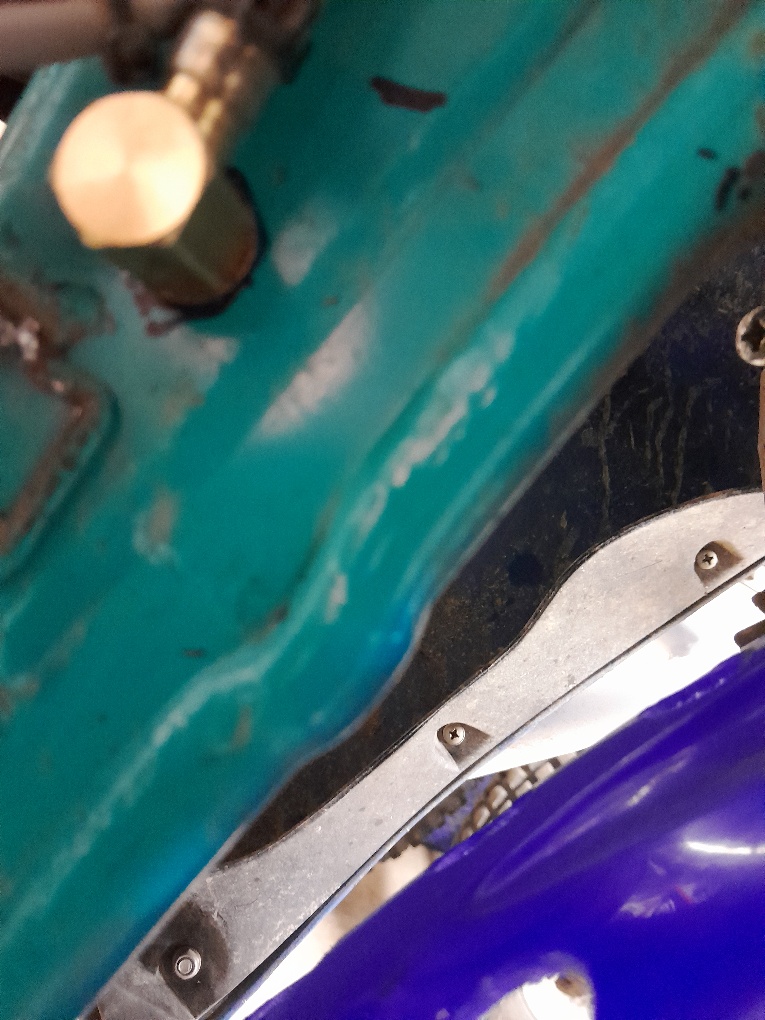 nx650 ölstandsnippel.jpg