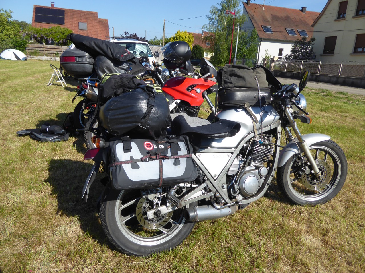 010 SRX 600 als Tourer.JPG
