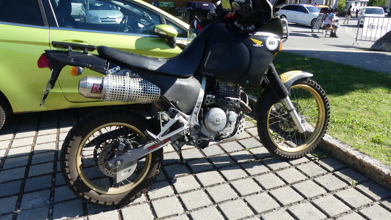 049 Honda NX 650.JPG