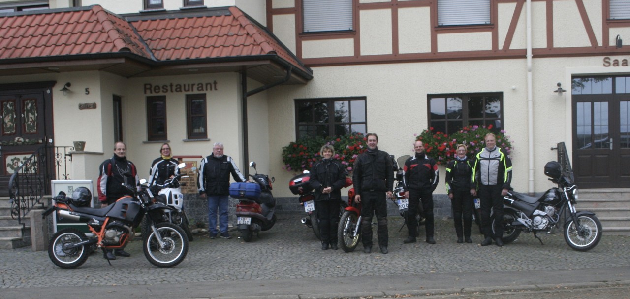 _MG_8254 a.jpg (789.84 KiB) 2780 mal betrachtet v. links nach rechts:<br />Armin, Petra, Herbert, Sabine, Andreas, Thorsten, Andrea und Peter