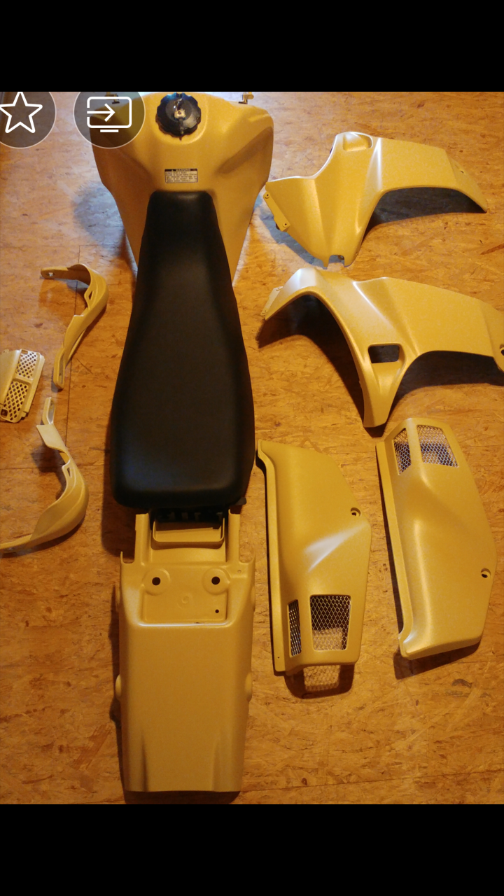 Screenshot_2018-01-14-17-19-19.png (3.75 MiB) 8280 mal betrachtet Alle Verkleidungsteile fertig lackiert.