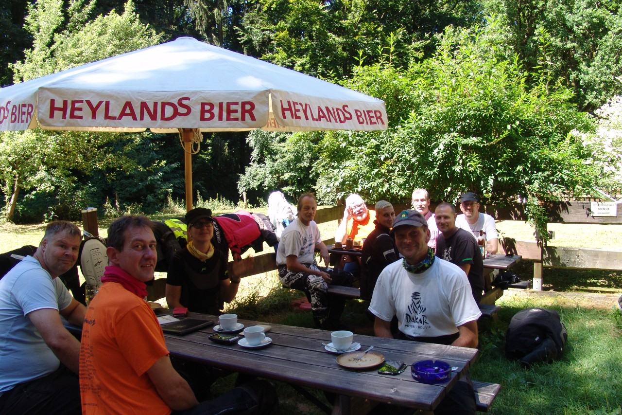 DSC08623.JPG (3.31 MiB) 3270 mal betrachtet Erste Rast beim Engländer