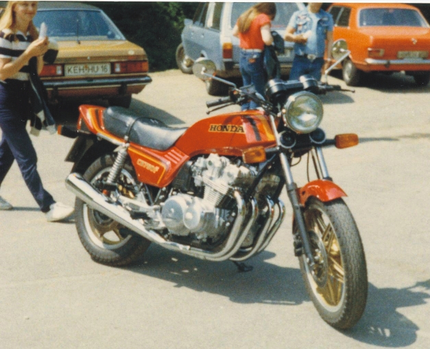 CB750F-1.jpg